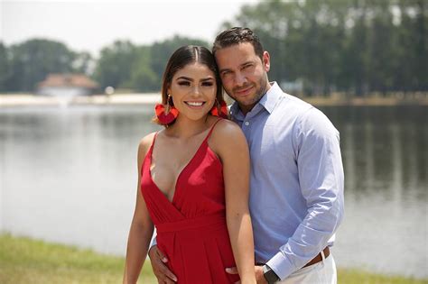 who is jonathan dating from 90 day fiance
